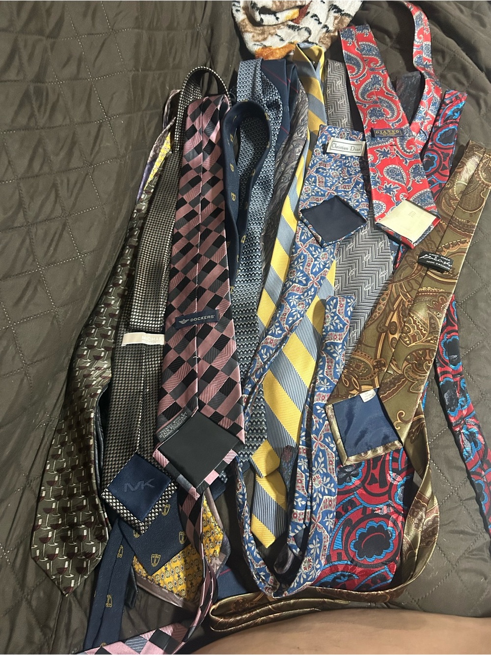 Men's Silk Tie Assortment in Blue, Yellow, Red, Pink, Brown